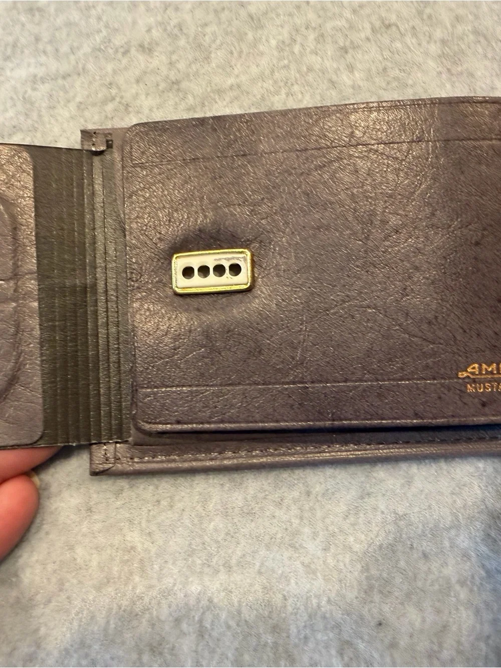 Amity Vintage Mustang Leather Bi-Fold Men's Wallet Gray New In Box Made In USA